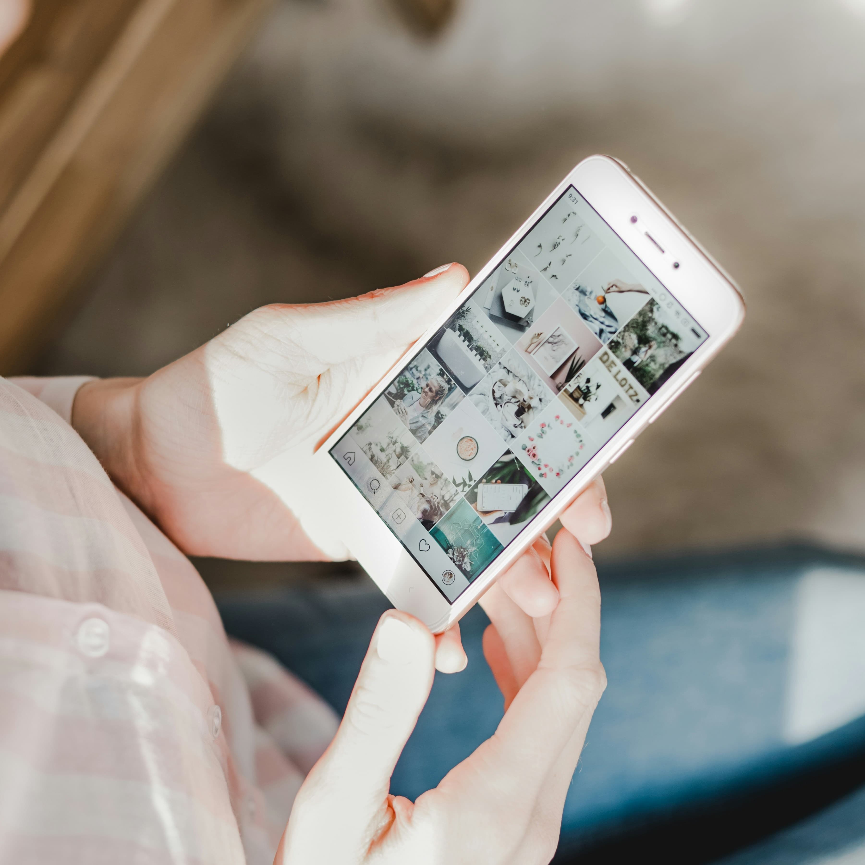 Percintaan Remaja di Era Digital: Antara Nyata dan Maya